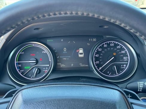 Used 2021 Toyota Camry XSE image 18