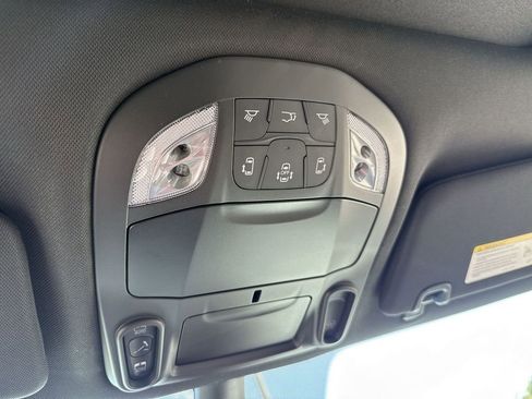 New 2026 Chrysler Pacifica Limited w/ Trailer Tow Group image 17