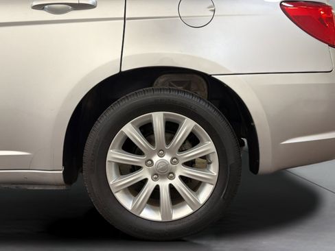 Used 2012 Chrysler 200 Touring image 36