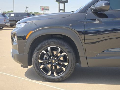 Used 2023 Chevrolet TrailBlazer LT FWD image 28