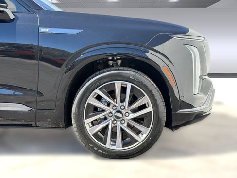 New 2026 Cadillac Vistiq Luxury AWD/4WD image 12