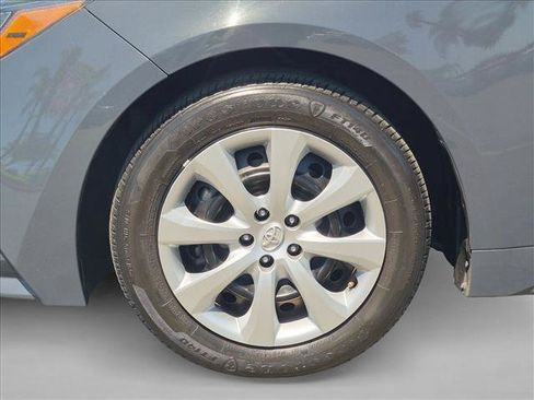 Certified 2025 Toyota Corolla LE FWD image 22