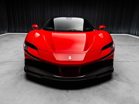 Used 2021 Ferrari SF90 Stradale image 11