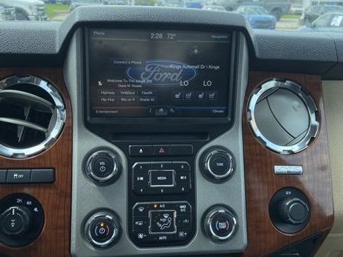 Used 2015 Ford F350 King Ranch w/ King Ranch w/Chrome Package image 7