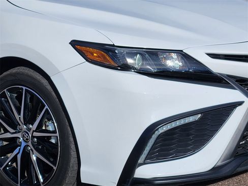 Used 2023 Toyota Camry SE image 27