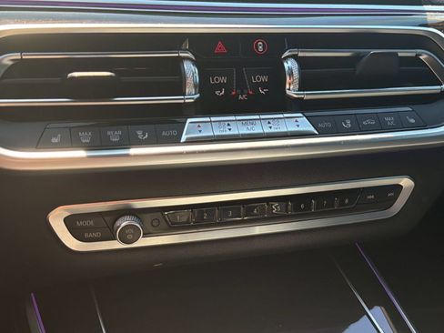 Used 2020 BMW X5 xDrive40i w/ M Sport Package AWD/4WD image 26
