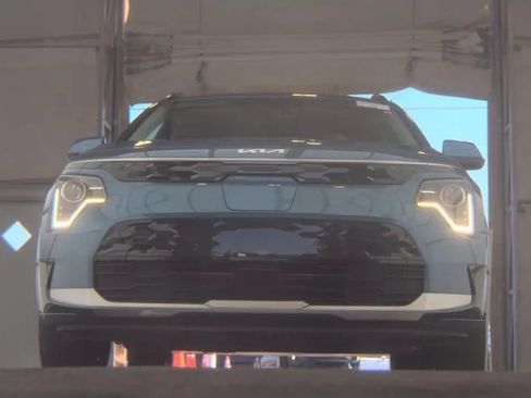 Used 2023 Kia Niro Wind FWD image 13