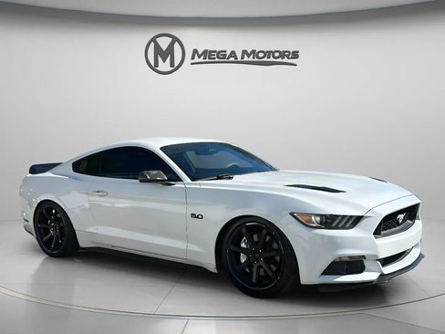 Used 2016 Ford Mustang GT image 10