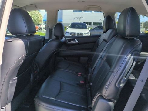 Used 2020 Nissan Pathfinder SL image 14