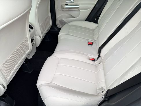 Used 2026 Mercedes-Benz GLA 250 image 14