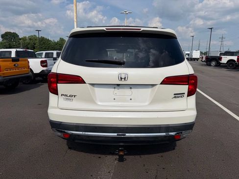 Used 2018 Honda Pilot Touring image 6