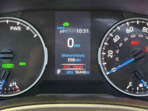 Used 2022 Toyota RAV4 XLE Premium AWD/4WD image 26