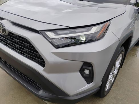 Used 2025 Toyota RAV4 XLE Premium FWD image 30