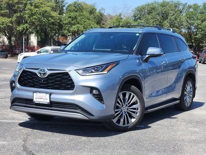 Used 2023 Toyota Highlander Platinum