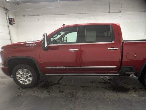 Used 2024 Chevrolet Silverado 2500 High Country w/ Technology Package image 7