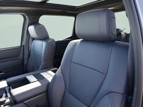 New 2026 Toyota Tundra Platinum AWD/4WD image 8