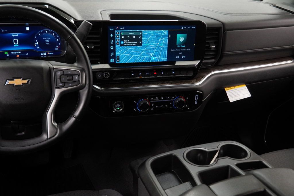 Certified 2024 Chevrolet Silverado 1500 LT AWD/4WD image 11