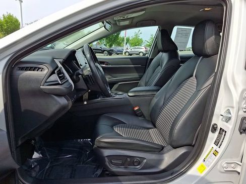 Used 2024 Toyota Camry SE FWD image 13