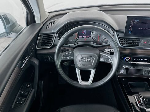 Used 2021 Audi Q5 Premium w/ Convenience Package image 17