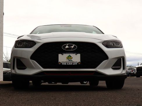 Used 2019 Hyundai Veloster Turbo FWD image 17