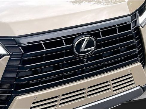 Used 2026 Lexus GX 550 AWD/4WD image 34
