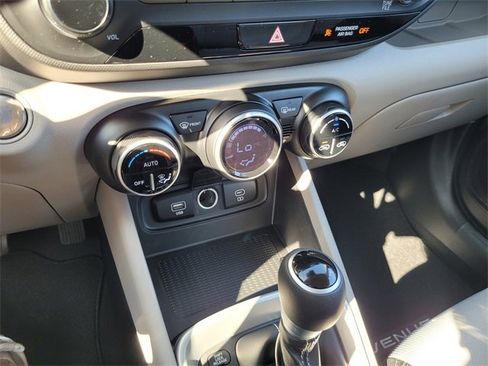 New 2025 Hyundai Venue SEL image 16