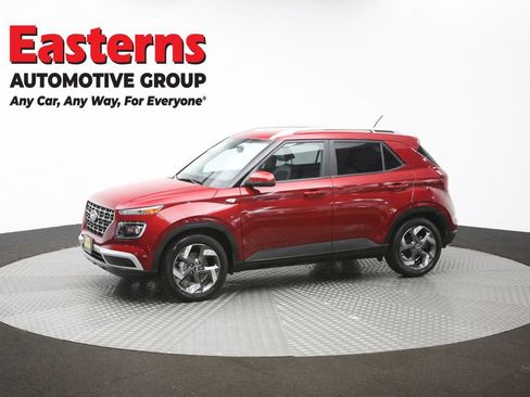 Used 2024 Hyundai Venue Limited FWD image 57