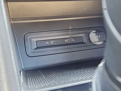 Certified 2021 Volkswagen Atlas Cross Sport SEL AWD/4WD image 19