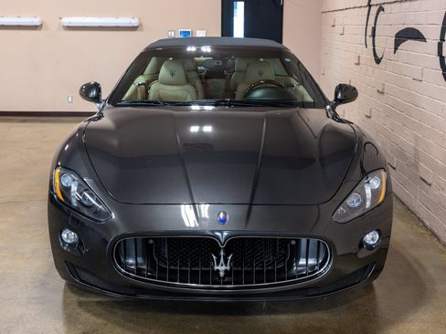 Used 2014 Maserati GranTurismo Convertible RWD image 16