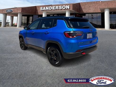 Used 2023 Jeep Compass Trailhawk image 6