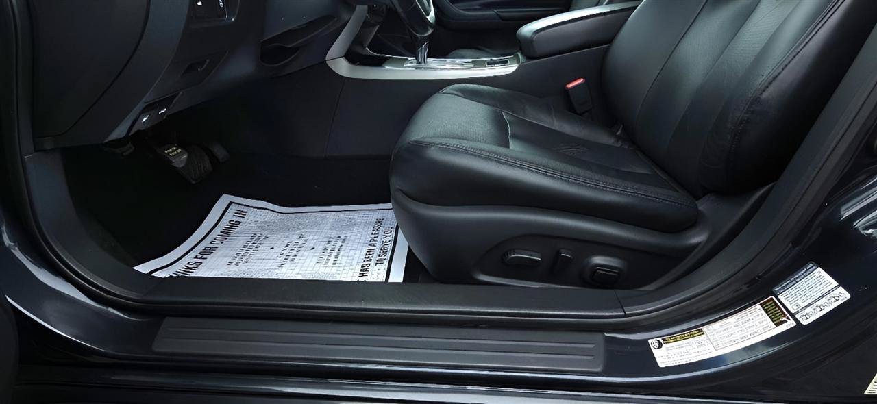 Used 2014 Nissan Altima 2.5 SL w/ Moonroof Package FWD image 12