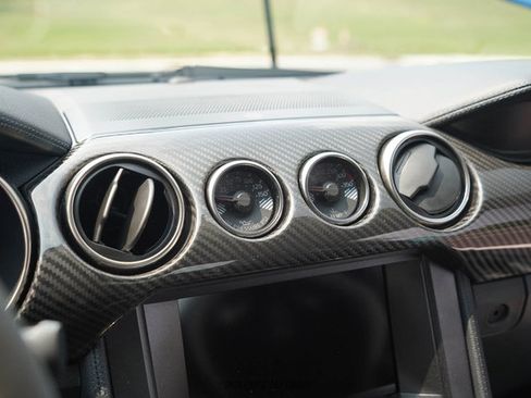 Used 2021 Ford Mustang Shelby GT500 w/ Carbon Fiber Track Pack RWD image 39