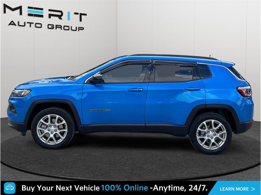 Used 2024 Jeep Compass Latitude AWD/4WD image 5