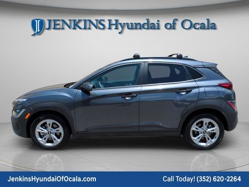 Used 2022 Hyundai Kona SEL image 6