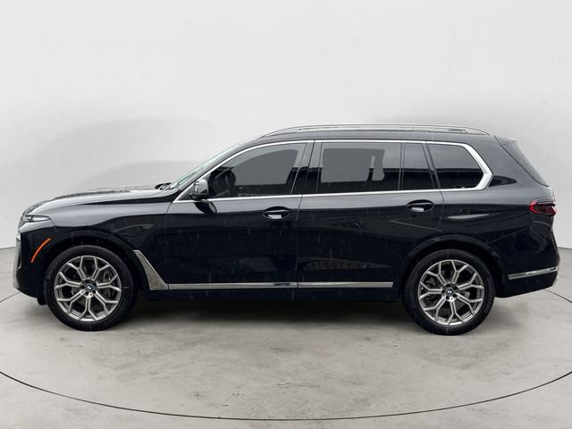 Used 2023 BMW X7 xDrive40i w/ Parking Assistance Package AWD/4WD image 2