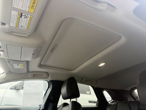 Used 2022 MAZDA CX-30 2.5 Turbo w/ Premium Package image 12