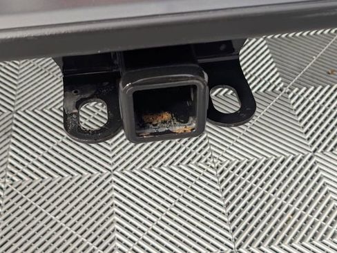 Used 2023 Jeep Gladiator Sport image 27