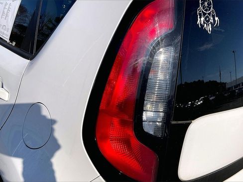 Used 2016 Kia Soul image 28