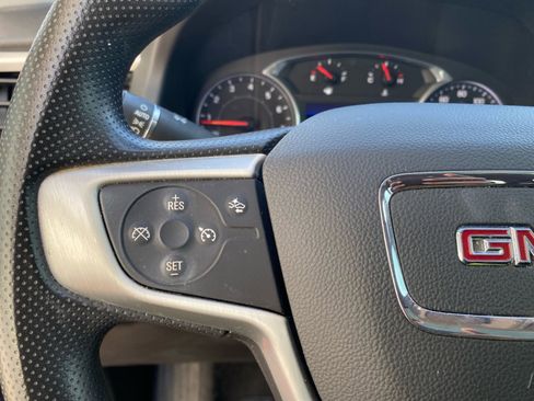 Used 2021 GMC Acadia SLE w/ Driver Convenience Package image 29