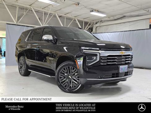 Used 2025 Chevrolet Tahoe Premier AWD/4WD image 1