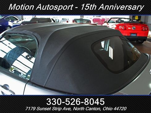 Used 2006 MAZDA MX-5 Miata Sport RWD image 10