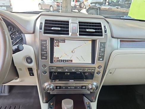 Used 2015 Lexus GX 460 w/ Premium Package AWD/4WD image 15