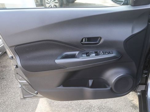 Certified 2025 Nissan Kicks Play S image 19