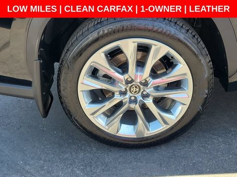 Used 2026 Toyota Highlander Limited AWD/4WD image 10