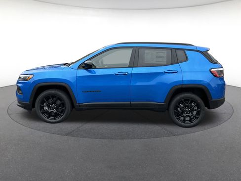 New 2026 Jeep Compass Latitude image 2