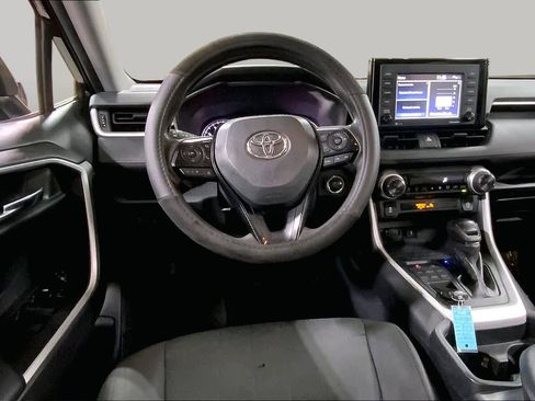 Used 2020 Toyota RAV4 XLE w/ All Weather Liner Package AWD/4WD image 6
