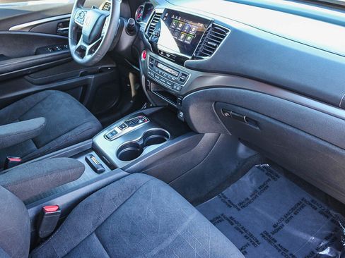 Used 2022 Honda Pilot Sport image 17