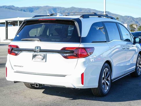 New 2026 Honda Odyssey EX-L image 6
