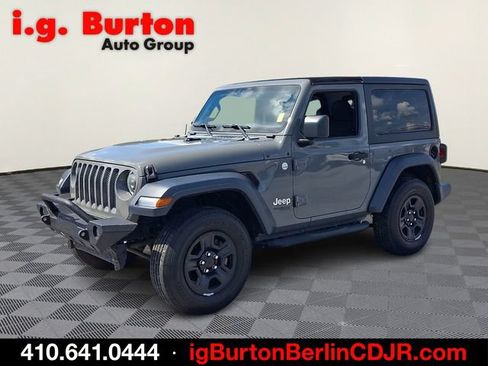 Used 2019 Jeep Wrangler Sport AWD/4WD image 3