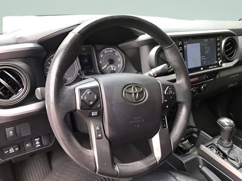 Certified 2020 Toyota Tacoma TRD Off-Road w/ TRD Premium Off Road Package AWD/4WD image 15